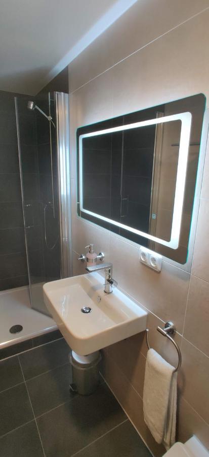 Ec Hotel אלכינגן מראה חיצוני תמונה